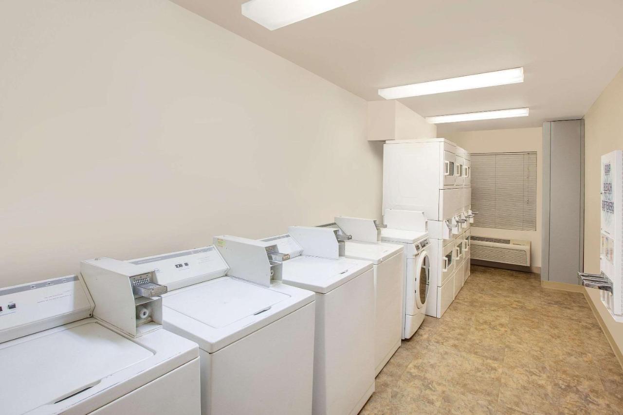 Woodspring Suites Jacksonville Beach Blvd 外观 照片